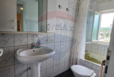 Casă cu 10 camere cu Teren 1000 Mp în Chisindia - 13