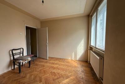 Apartament 2 camere, etaj 2,  mp 48 utili, zona CENTRALA - 3
