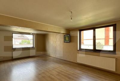 Casa S + P + M de 333 mp utili, cu 2.040 mp teren, front 26 - 3