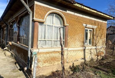 Casă cu 4 camere în Crivăț - 5