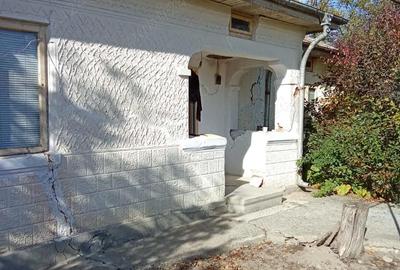 Casă cu 6 camere cu Teren 1900 Mp în Ciorăști