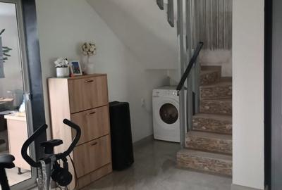 Casă cu 3 camere în Central