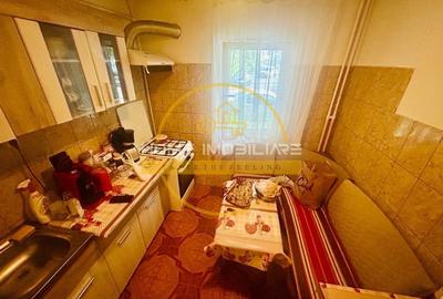 4 camere decomandat, bloc din 1982, zona Pta Alexandru - 5