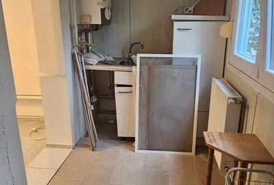 Apartament cu 3 camere decomandat în Aradului - 3