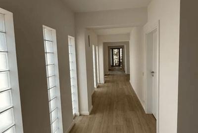 Casă cu 4 camere cu Teren 543 Mp în Central - 7