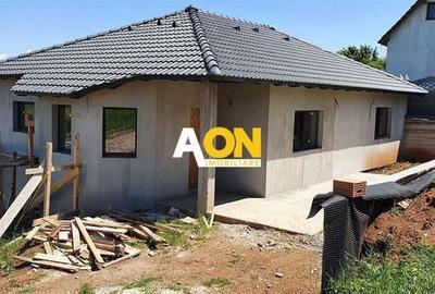 Casa semifinisata 4 camere garaj 650 mp teren, langa padure, Micesti