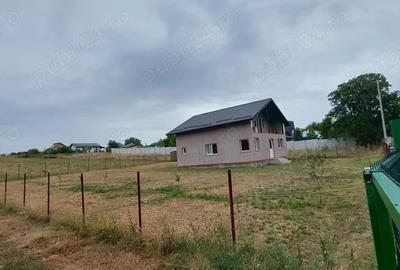 Casă cu 4 camere în Comana - 2