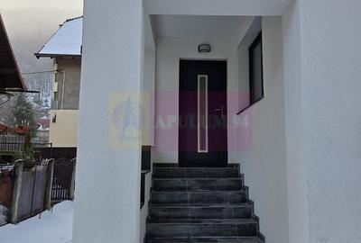 Casă individuală cu 6 camere cu Canalizare în Central - 44