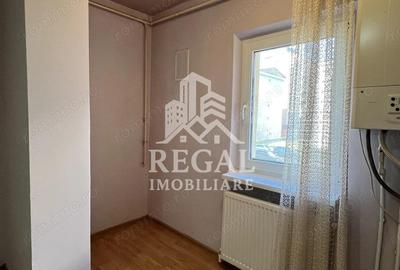 Apartament cu 4 camere decomandat în Sud - 10