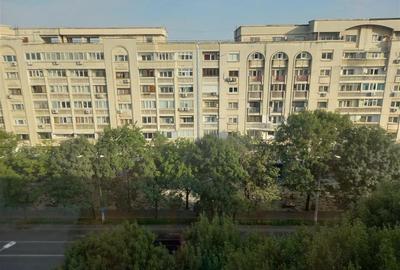 Apartament cu 3 camere decomandat, mobilat în P-ța Alba Iulia