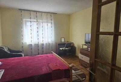 Apartament de 3 camere zona Ciucas - 1