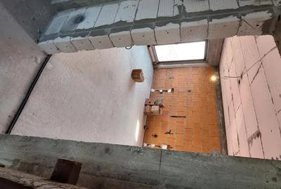 Casă în Bradu - 9