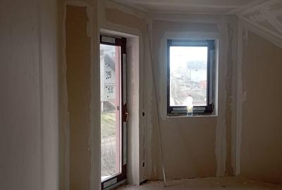 Casă cu 6 camere cu Teren 700 Mp în Șura Mare - 1