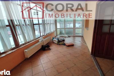 Casă cu 5 camere cu Teren 900 Mp în Decebal - 10