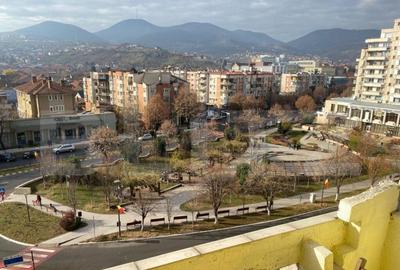 Apartament cu 3 Camere Priveli?te Panoramica, Bulevard - 1