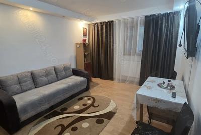 Inchiriez apartament 2 camere Micro 20 - 1