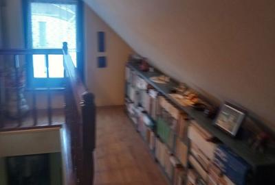 Casă cu 9 camere cu Teren 120 Mp în Central - 2