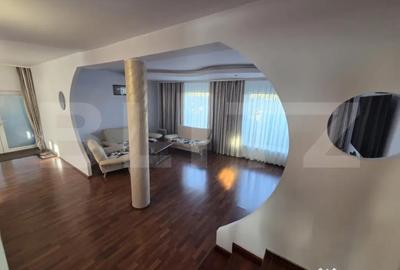 Casă cu 7 camere cu Teren 389 Mp în Micro 3
