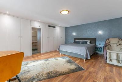 Spațiu comercial, de 470 mp, în Central - 14