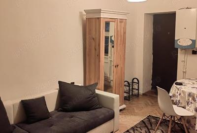 Apartament cu 3 camere decomandat în Central - 1