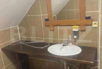 Casă cu 8 camere cu Teren 1000 Mp în Central - 7