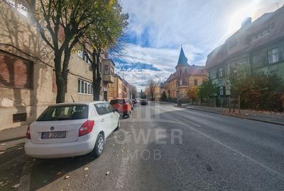 De închiriat apartament 3 camere  etajul 1 zonă ultracentrală. - 10