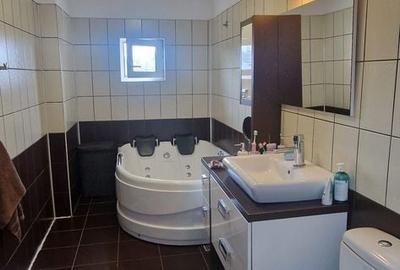 Casă cu 4 camere cu Teren 231 Mp în Bună Ziua