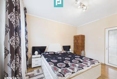 Casă cu 6 camere cu Teren 1706 Mp în Central - 1