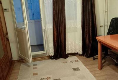 Garsonieră decomandată în 1 Mai - 5