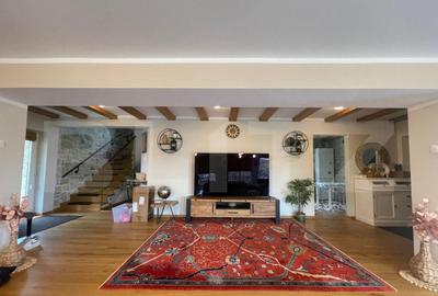 Proprietate speciala cu panorama superba, 220 mp utili, 1760 Proprietate speciala cu panorama superba, 220 mp utili, 1760 - 6