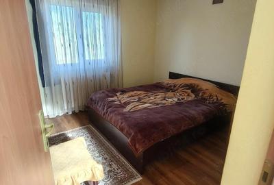 Casă cu 3 camere cu Teren 1670 Mp în Central