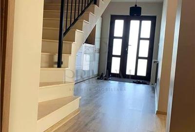 Duplex 4 camere - mobilat utilat - curte amenajata - canalizare - asfalt - 4