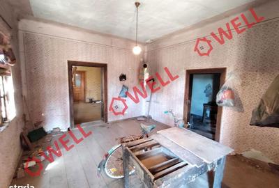 Casă cu 3 camere cu Teren 2407 Mp în Peteni - 2