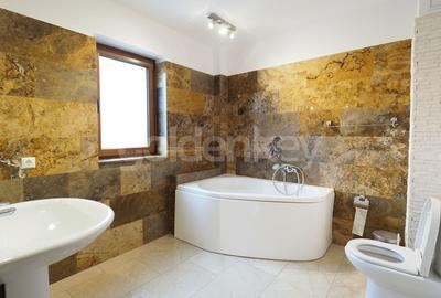 Vilă superba cu 8 camere, mobilata modern, piscina - 12