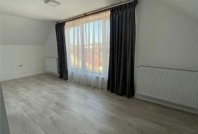 Apartament cu 3 camere semidecomandat în Central - 8