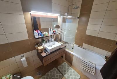 Duplex cu 4 camere cu Canalizare în Central - 17