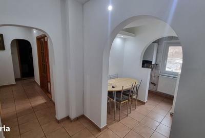 Apartament cu 2 camere decomandat în Central - 1