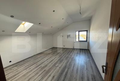 Casă cu 7 camere cu Teren 1000 Mp în Central