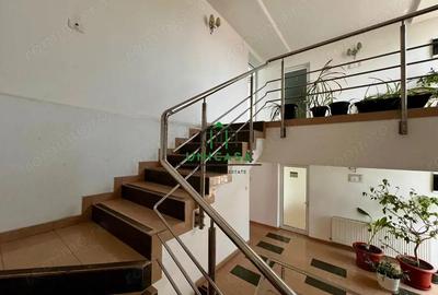 Spațiu comercial, de 152 mp, în Central - 4