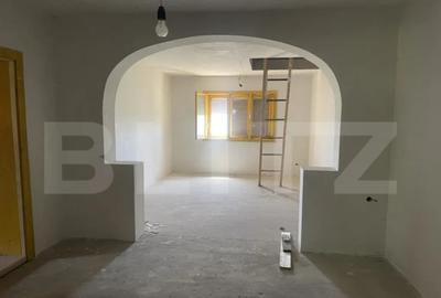 Casă cu 7 camere cu Teren 1088 Mp în Botiz - 7