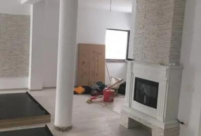Casă cu 5 camere cu Teren 420 Mp în Bradu - 2