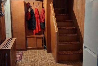 Proprietar vând casă cu grădină două apartamente, Mehala  suprafată totală 739 m - 2