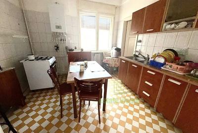 Apartament superb, foarte spatios, in imobil cu lift fara risc seismic, Piata Ro - 8