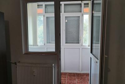 Garsoniera bloc mixt Craiovita - Materna - 5