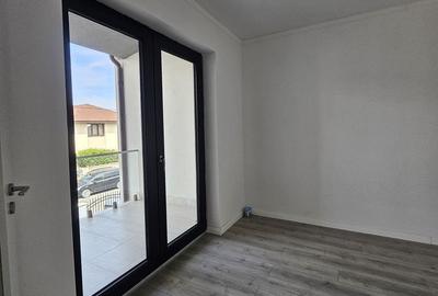 Casă cu 4 camere cu Teren 350 Mp în Central - 1