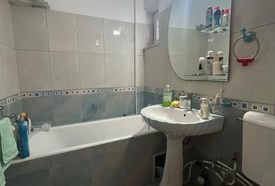 Apartament 3 camere -Zona Sud  - etaj 4/4 - 68 mp - 9