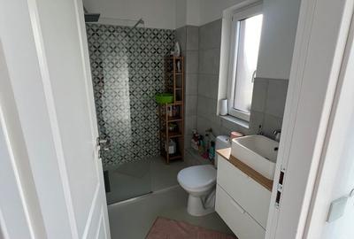Apartament cu 3 camere decomandat în Florești - 1
