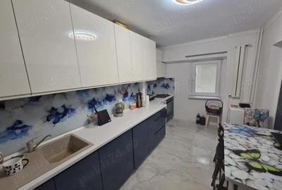 Apartament cu 3 camere decomandat în Dacia - 4