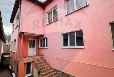 Casă cu 4 camere cu Teren 292 Mp în Central - 8