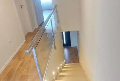 Casă cu 4 camere cu Teren 265 Mp în Central - 2